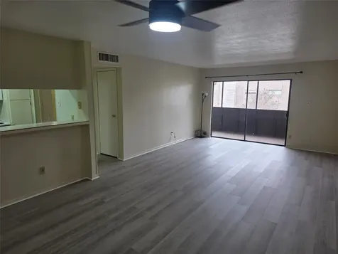 3025 Walnut Bend Lane 21 Houston TX 77042