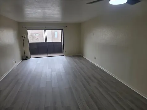 3025 Walnut Bend Lane 21 Houston TX 77042