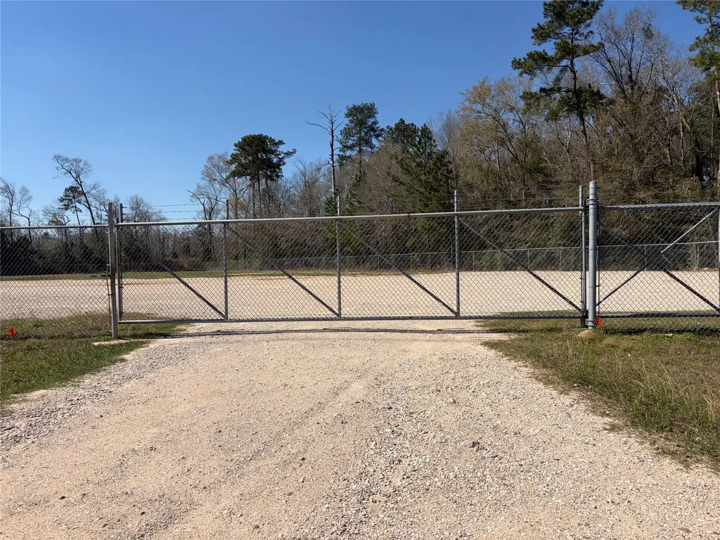 1651 Highway 59 N Bypass Cleveland TX 77327