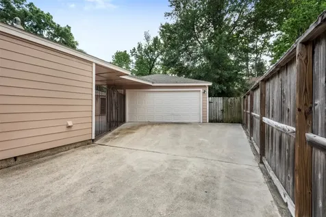 2214 Lakeville Dr Drive Kingwood TX 77339