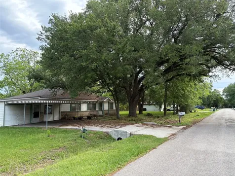 216 & 214 Belmont Street Tomball TX 77375