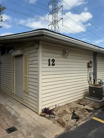 4102 Sherwood Lane 12 Houston TX 77092