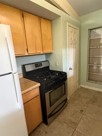 4102 Sherwood Lane 12 Houston TX 77092