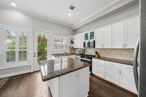 1317 Bomar Street Houston TX 77006