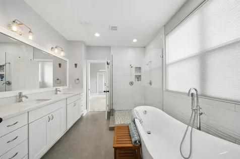 1317 Bomar Street Houston TX 77006