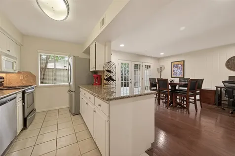 5826 Doliver Drive 55 Houston TX 77057