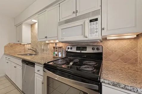 5826 Doliver Drive 55 Houston TX 77057