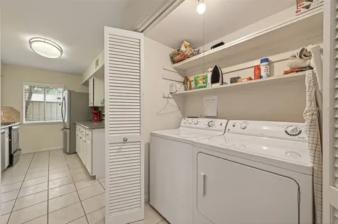 5826 Doliver Drive 55 Houston TX 77057