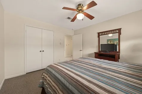 5826 Doliver Drive 55 Houston TX 77057