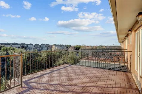 9133 Creekstone Lake Drive Houston TX 77054
