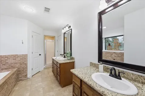 330 W Pineshadows Drive Sour Lake TX 77659