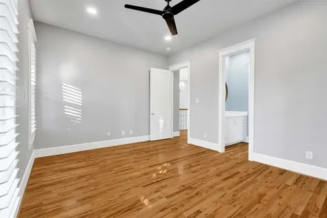 612 Rutland Street Houston TX 77007