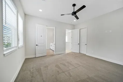 2206 Lou Ellen Lane C Houston TX 77018