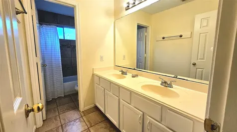 3121 English Oaks Boulevard Pearland TX 77584