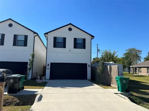 6211 Fairchild Street Houston TX 77028