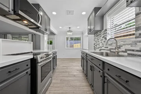 1114 Cable Way Crosby TX 77532
