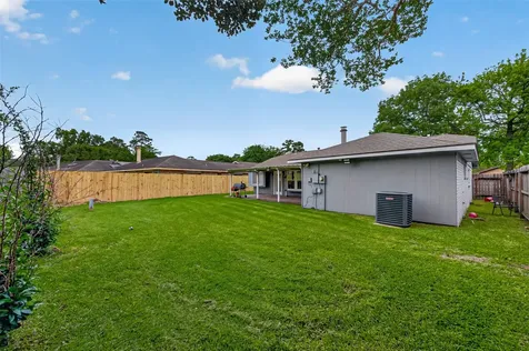 1114 Cable Way Crosby TX 77532