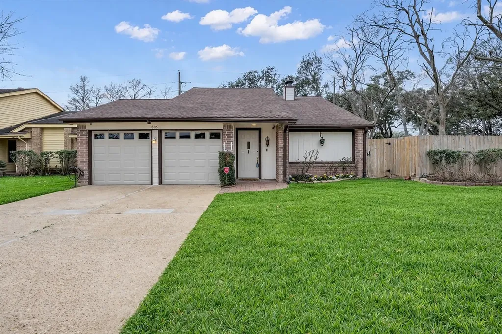 1806 Meadowlocke Lane Sugar Land TX 77478