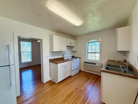 232 S Tesch Street 236 Bellville TX 77418