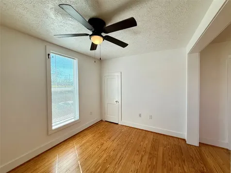 232 S Tesch Street 236 Bellville TX 77418