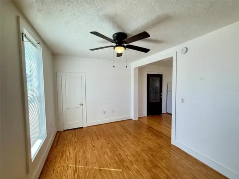 232 S Tesch Street 236 Bellville TX 77418