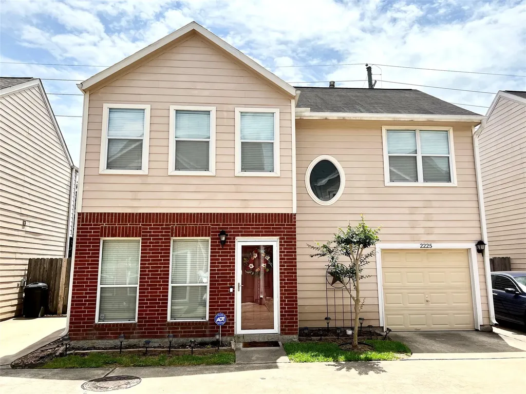 2225 Naomi Street Houston TX 77054