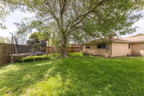 12127 Glenhollow Drive Houston TX 77048