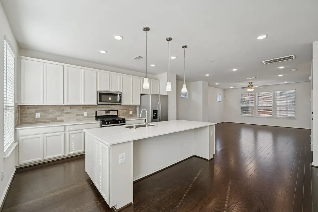 8604 Hollyoaks Creek Lane Houston TX 77063