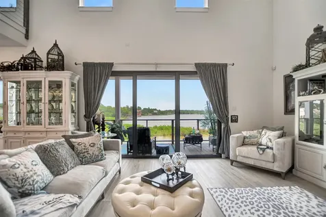 25 Cmdr Runco Lane Taylor Lake Village TX 77586