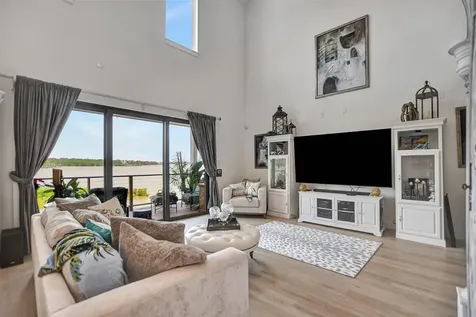 25 Cmdr Runco Lane Taylor Lake Village TX 77586