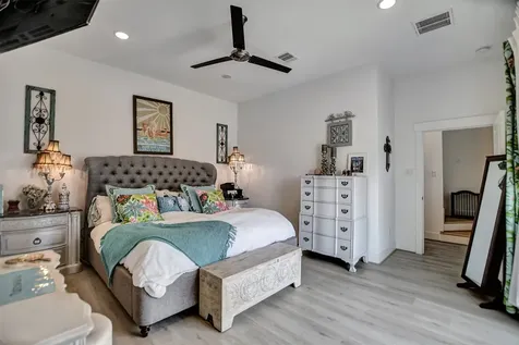 25 Cmdr Runco Lane Taylor Lake Village TX 77586
