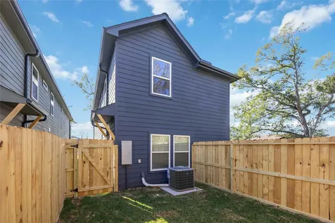 5811 Senior Street A Houston TX 77016