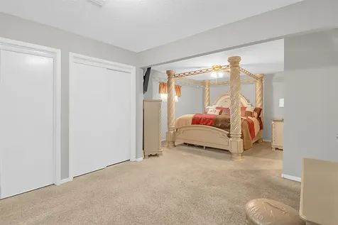 110 S 9th Street Highlands TX 77562