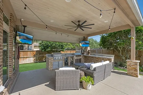 13502 Briar Rose Drive Pearland TX 77584