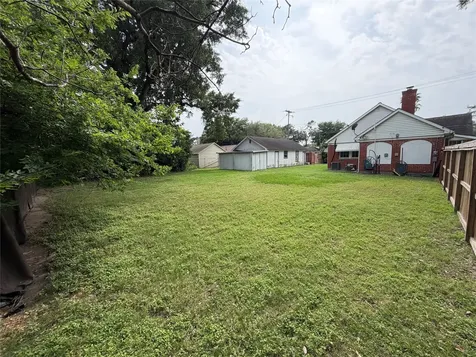 500 Fairbanks Street Houston TX 77009