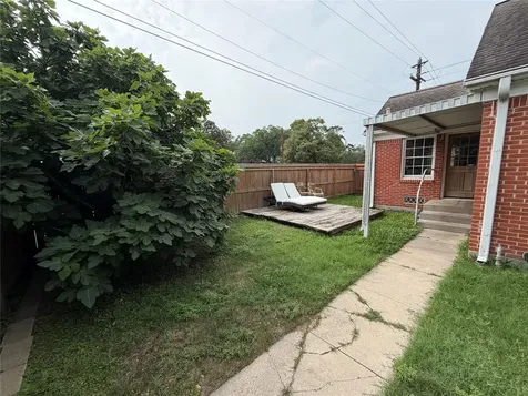 500 Fairbanks Street Houston TX 77009