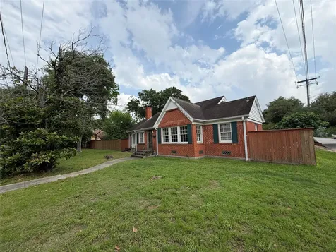 500 Fairbanks Street Houston TX 77009