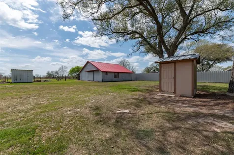 834 County Road 408 El Campo TX 77437