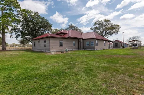 834 County Road 408 El Campo TX 77437