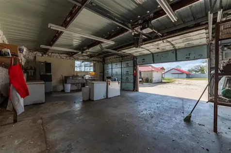 834 County Road 408 El Campo TX 77437