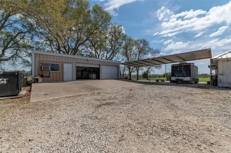 834 County Road 408 El Campo TX 77437