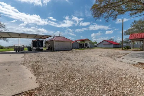 834 County Road 408 El Campo TX 77437