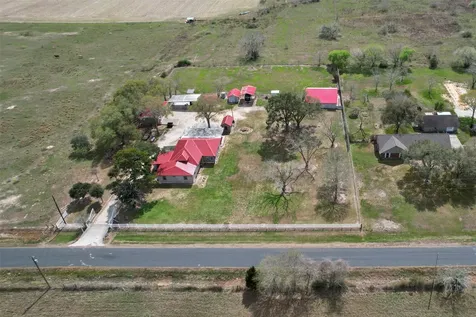 834 County Road 408 El Campo TX 77437
