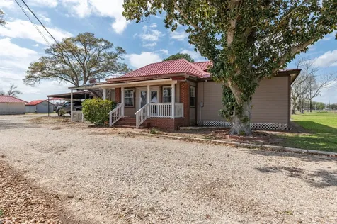 834 County Road 408 El Campo TX 77437