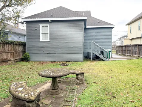 1613 Summer Street Houston TX 77007