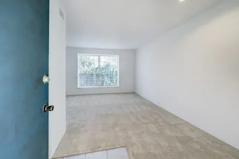 5353 Institute Lane 29 Houston TX 77005