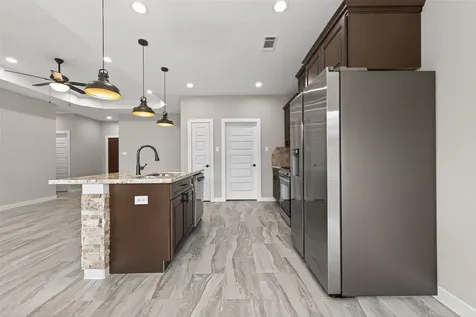 1107 Lyle W Avenue Cleveland TX 77327