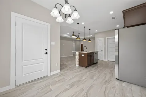1107 Lyle W Avenue Cleveland TX 77327