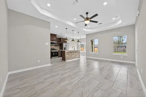 1107 Lyle W Avenue Cleveland TX 77327