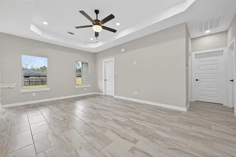 1107 Lyle W Avenue Cleveland TX 77327